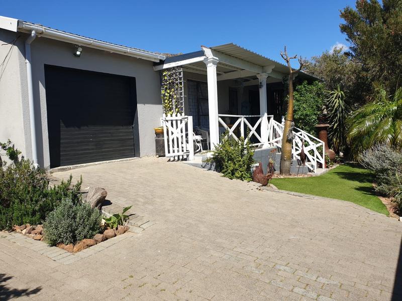 2 Bedroom Property for Sale in Gordons Bay Western Cape